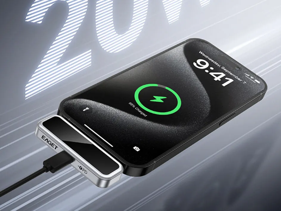 128GB Type-C USB flash drive in silver for mobile phone and computer data transfer