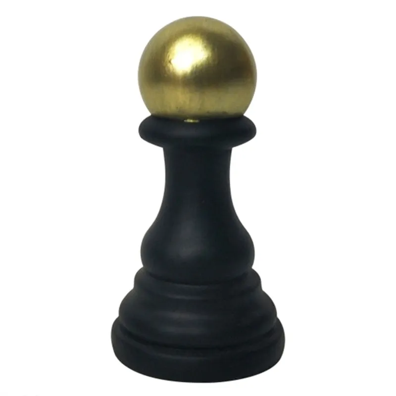 Creative chess resin ornaments synthetic resin European style medium black white warhorse king queen