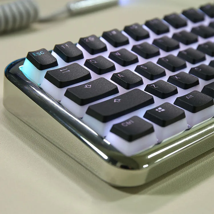 Double Skin Milk Pudding Transparent PBT key cap set in pink colour for mechanical keyboards with RGB backlighting