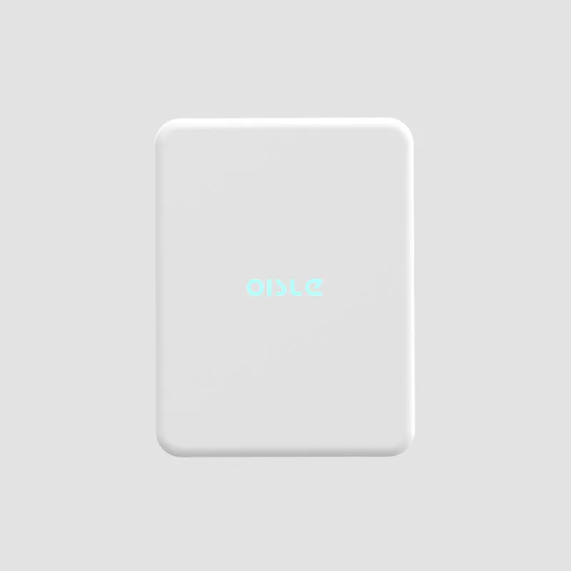 Magnetic wireless power bank with 4225mAh capacity for Apple iPhone in compact plastic shell