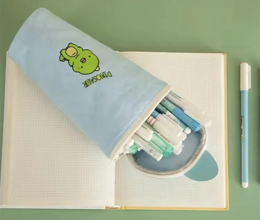 Round canvas pencil case in random colour with cartoon pattern, 193x72mm, for children's school stationery