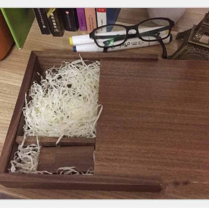 USB 3.0 wooden flash drive 32GB in coffee and khaki with large square wooden box