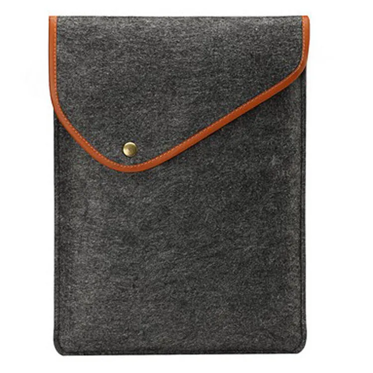 Flat felt computer bag dark grey with magnetic buckle closure on front