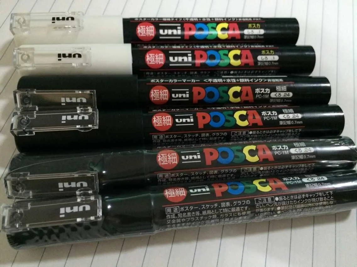 Doodle pen with fine 0.7mm tip, 15cm plastic case, marking any surface
