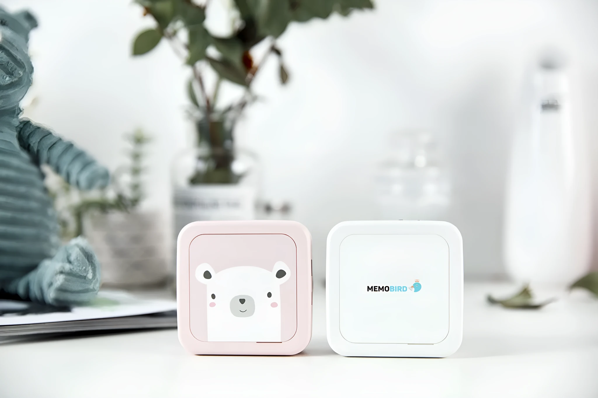 Pink thermal pocket portable Bluetooth printer with compact 79x79x40mm dimensions and 900mAh battery