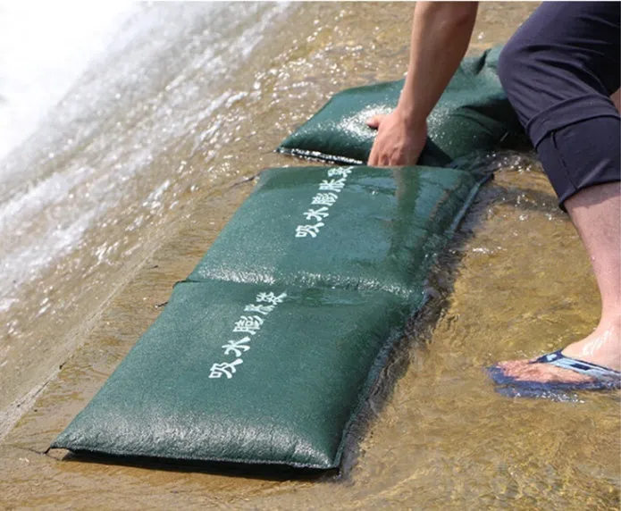 Thickened canvas water absorption expansion bag for flood control, size 30cm x 70cm