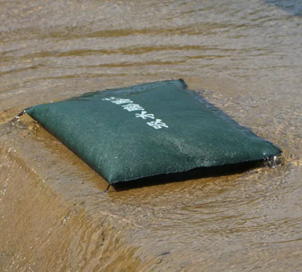 Thickened canvas water absorption expansion bag for flood control, size 30cm x 70cm