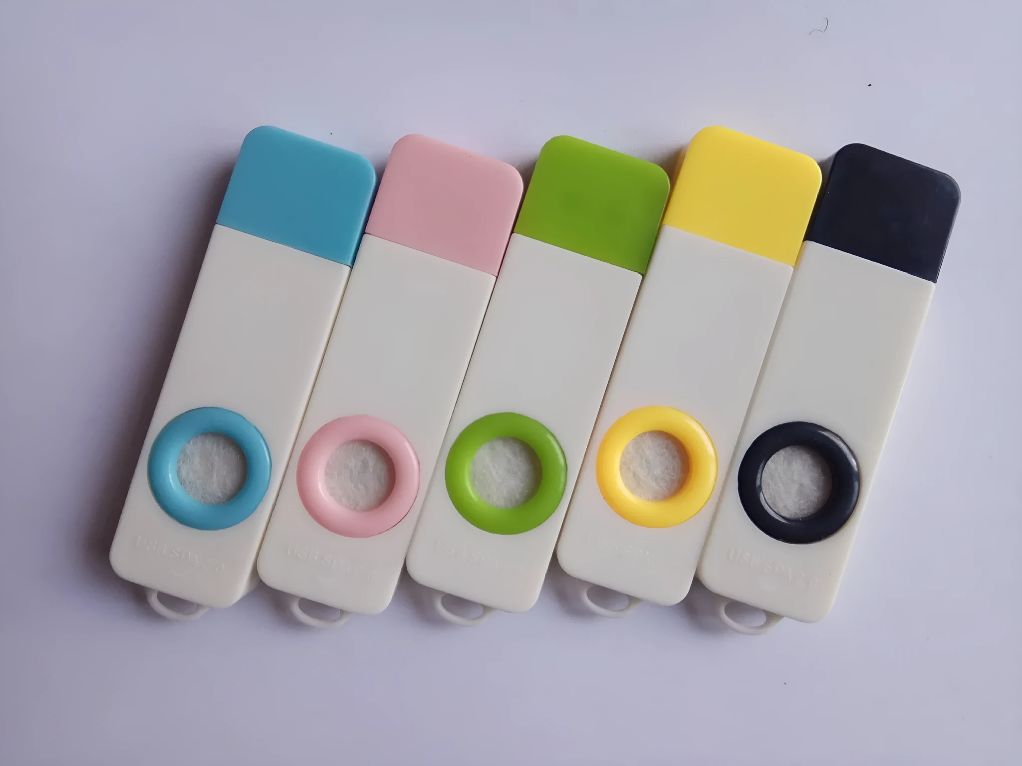 Mini USB aroma diffuser with straw in white and blue, 60mm x 18mm x 8mm, for computer fresh air