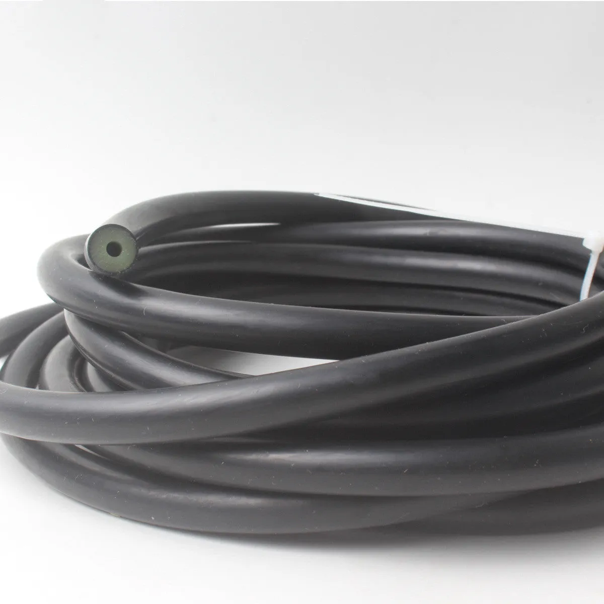 Black latex speargun tube with 500-600% tensile range for diving speargun propulsion