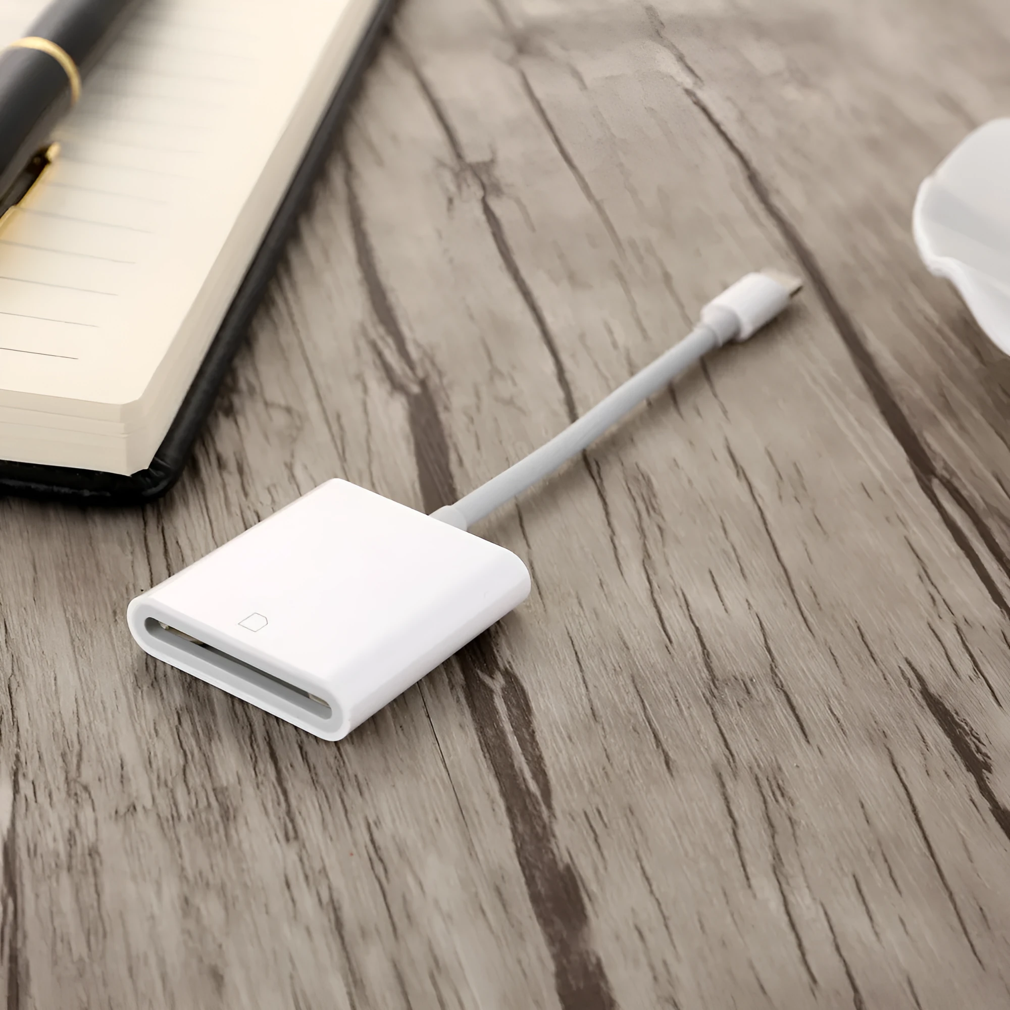 USB 2.0 SD card reader with 10cm black cable and TPE ABS housing