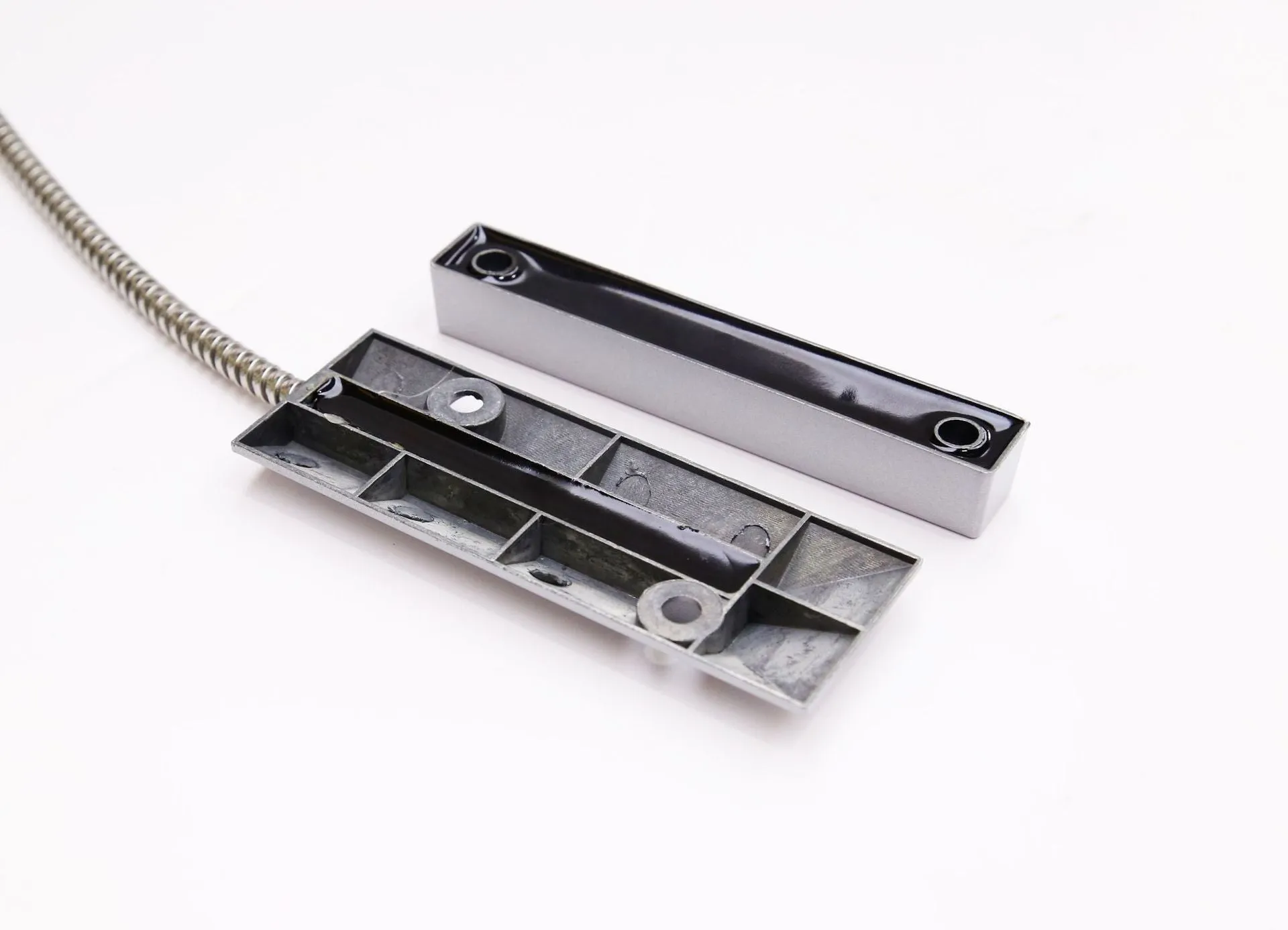 Silver wireless rolling shutter door magnetic detector with sensor housing weight 300g