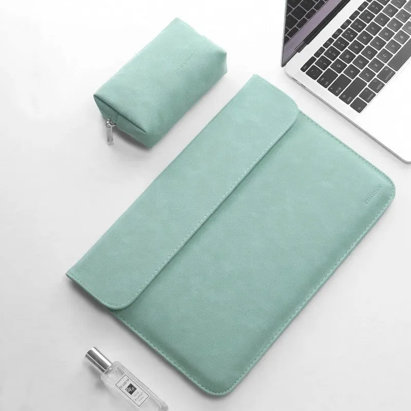 Black fleece flanged laptop liner pack suitable for 14 inch laptop dimensions 375x268mm