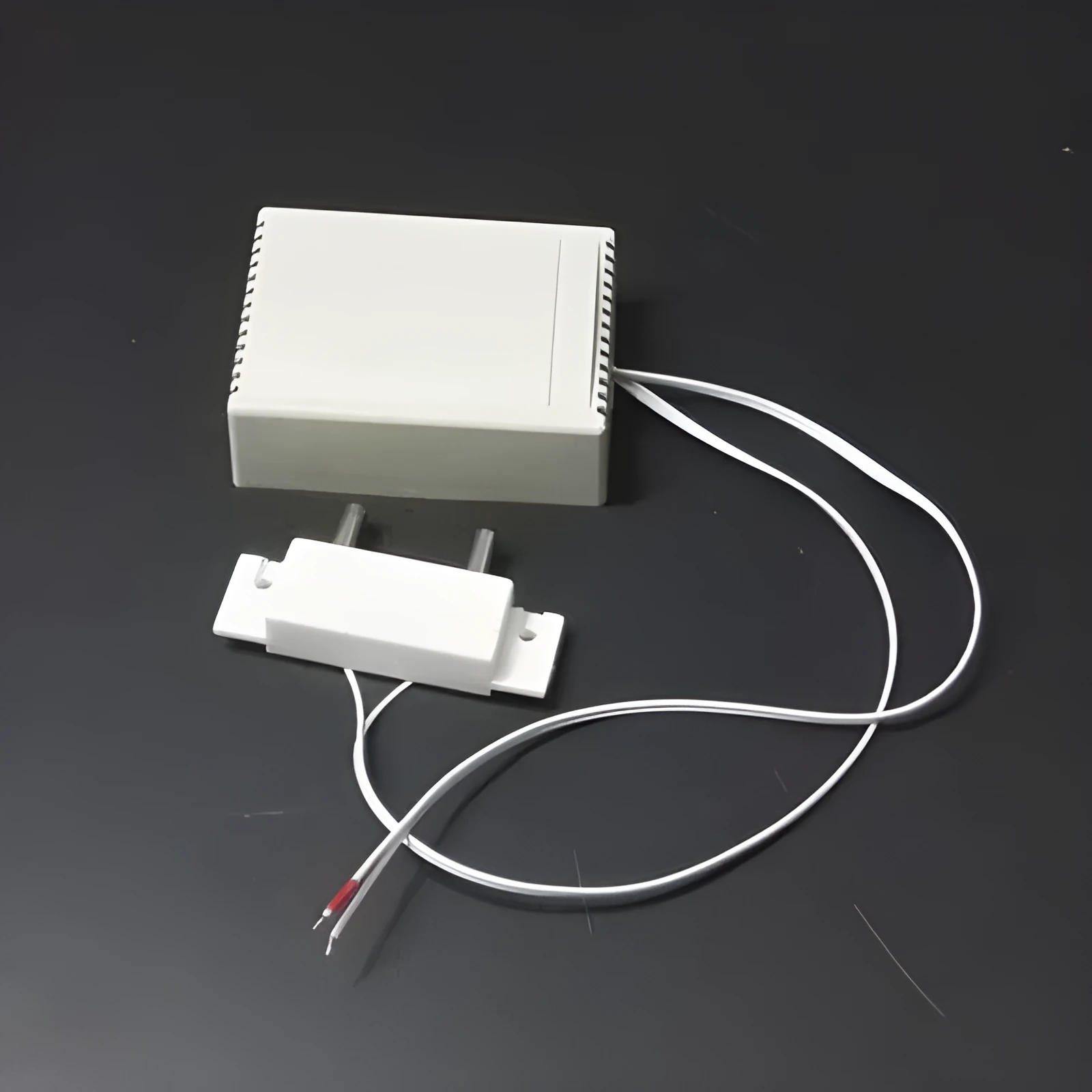 White water level sensor controller with separate sensor and relay module for pump automation