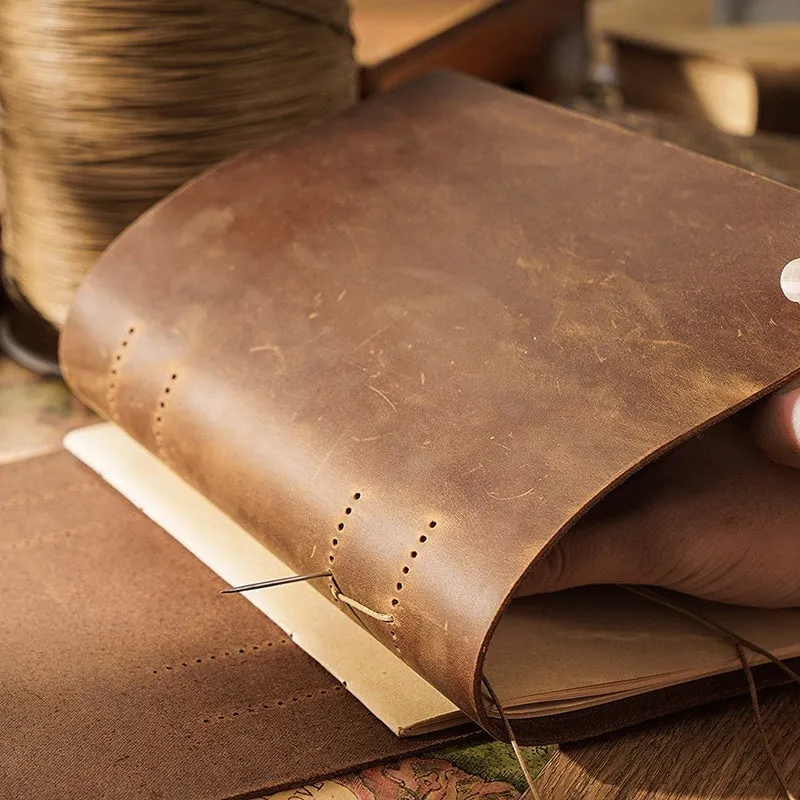 Handmade cowhide leather notebook in Crazy Horse brown with 200 pages of Daolin paper, 19x14cm size
