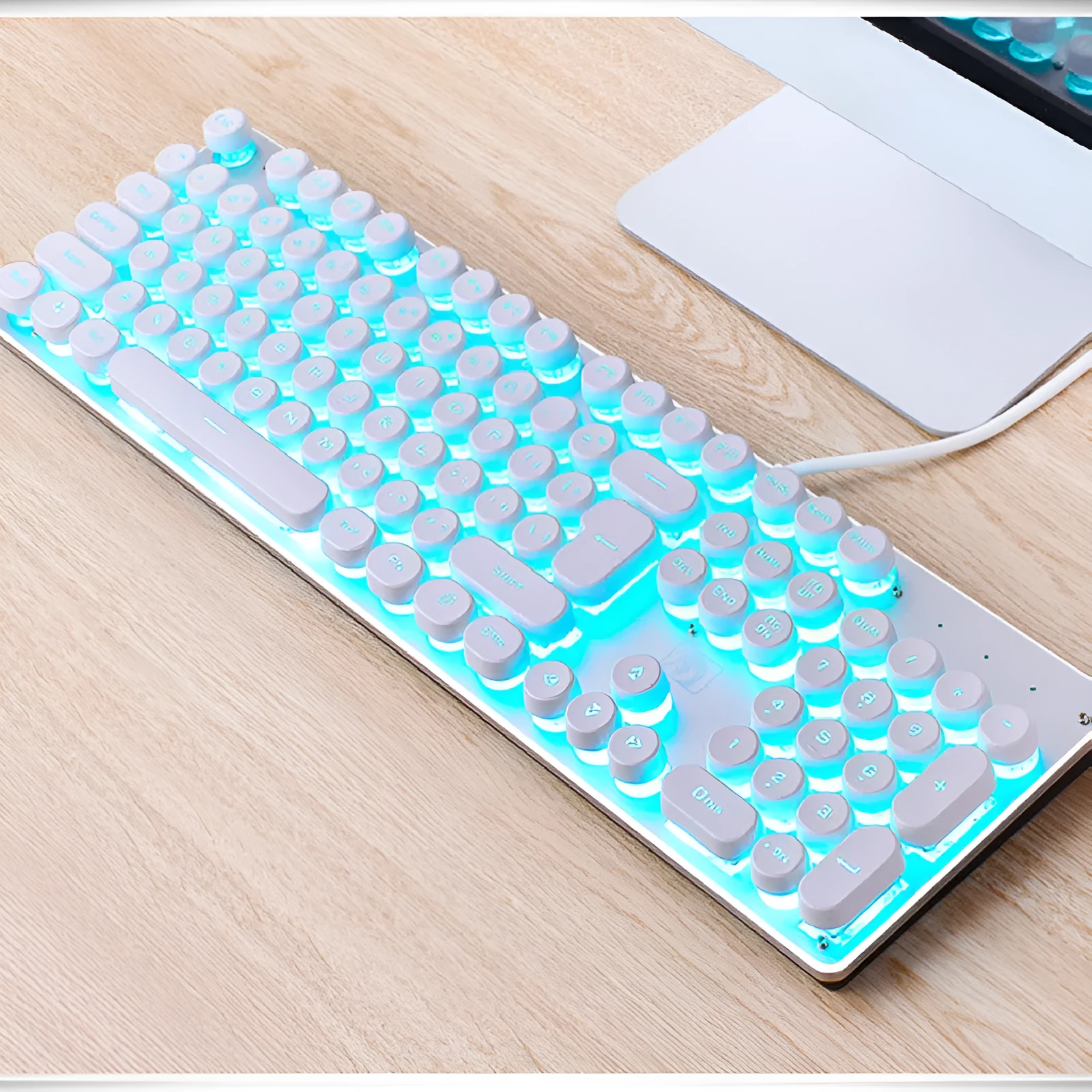 Viper wired gaming keyboard 104 keys black backlit USB waterproof