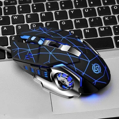 Q5 Matte Black wired USB mouse with macro definition, 1600DPI optical sensor, and metal backboard housing on desk