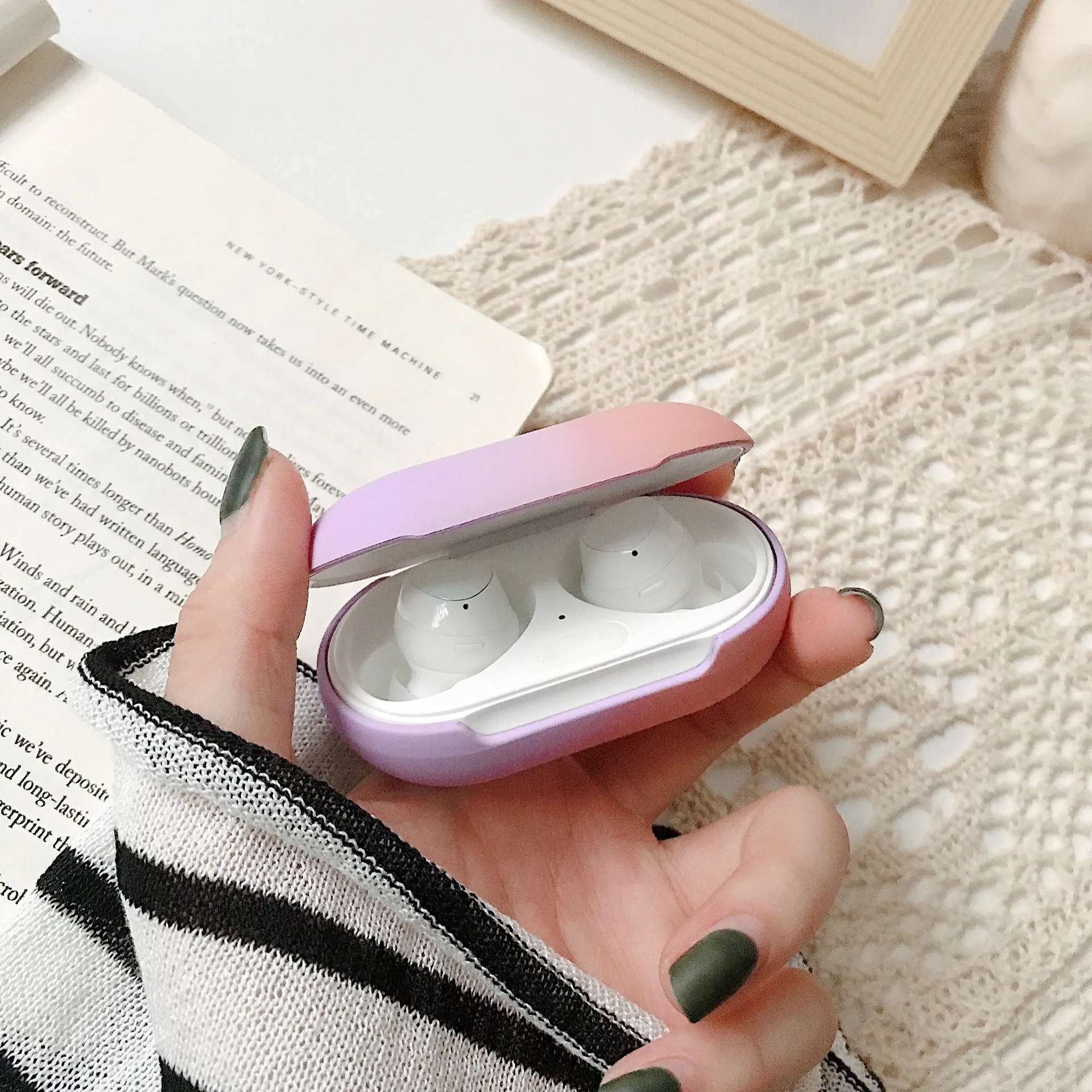 Gradient rainbow solid colour hard shell PC earphone protective case for Samsung Buds and Buds+