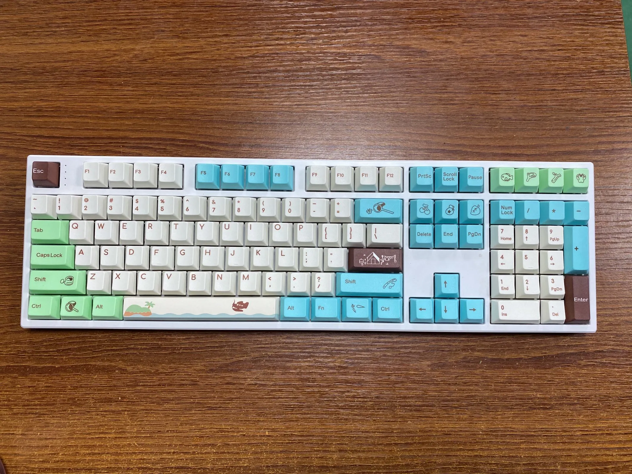 Animal Crossing themed PBT key cap set with thermal sublimation printed characters, standard configuration