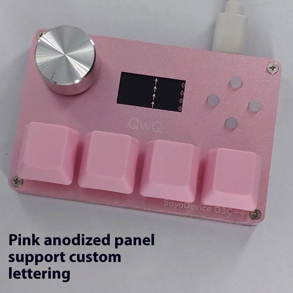 Customisable Hall magnetic axis game keyboard numeric pad with IPS screen, knob, and RGB backlighting.