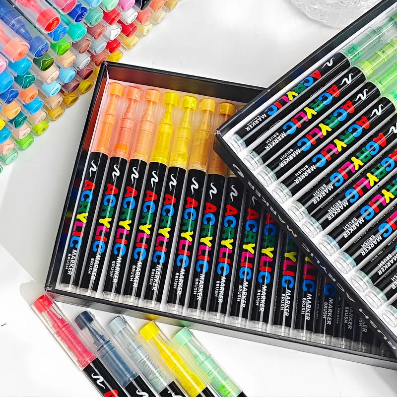 Set of straight liquid acrylic marker pens with soft heads for painting and graffiti art.