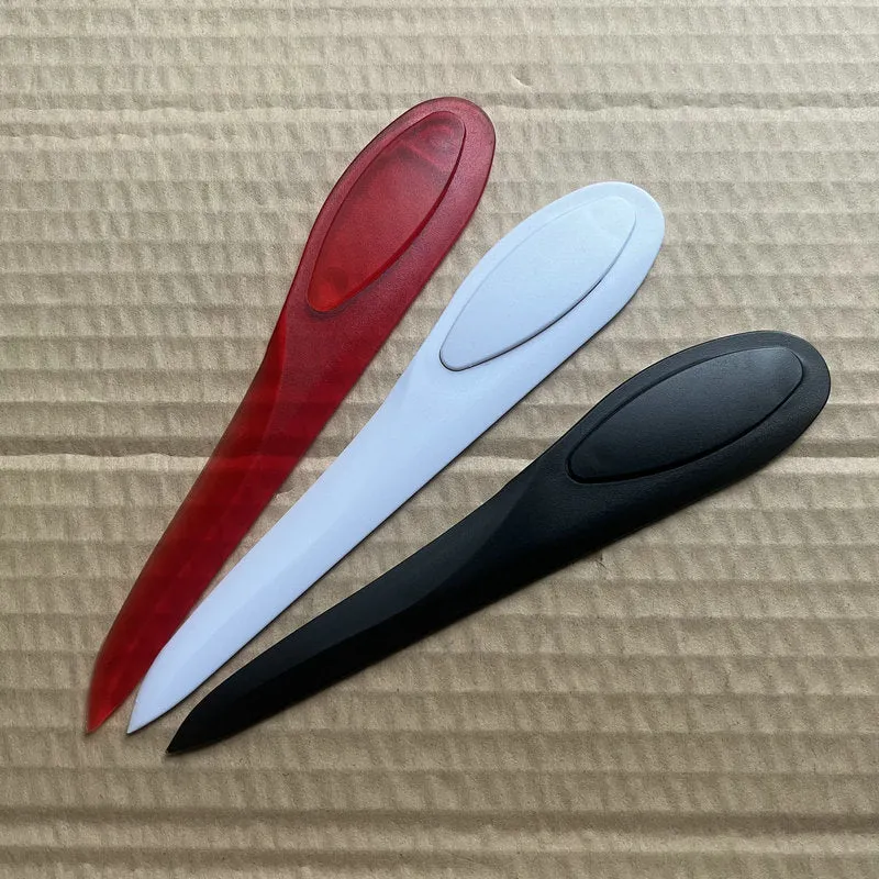 Willow Leaf Art A4 plastic paper cutter in colourful design, 16.9 cm length, PS plastic construction