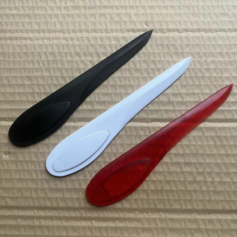 Willow Leaf Art A4 plastic paper cutter in colourful design, 16.9 cm length, PS plastic construction
