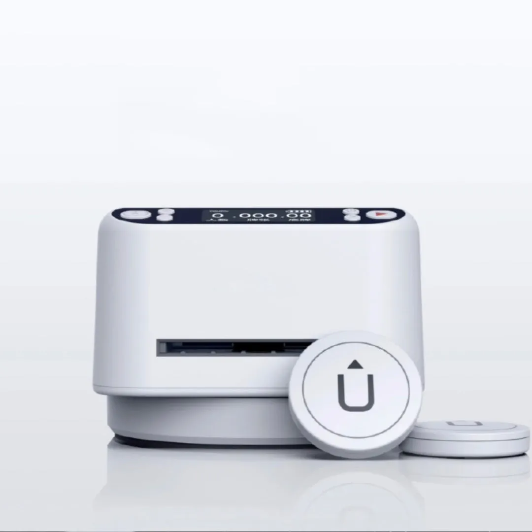 Automatic dealing device with plastic card dispenser unit for poker games