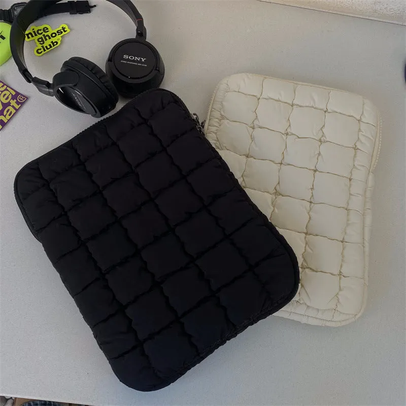 Black and white cloud cotton laptop storage bag showing nylon material and size options for 11 to 15.6 inch devices