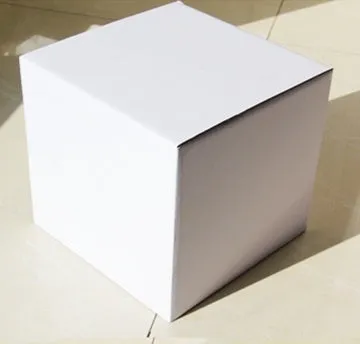 Square packaging box carton with three-floor internal structure and B corrugated cardboard construction
