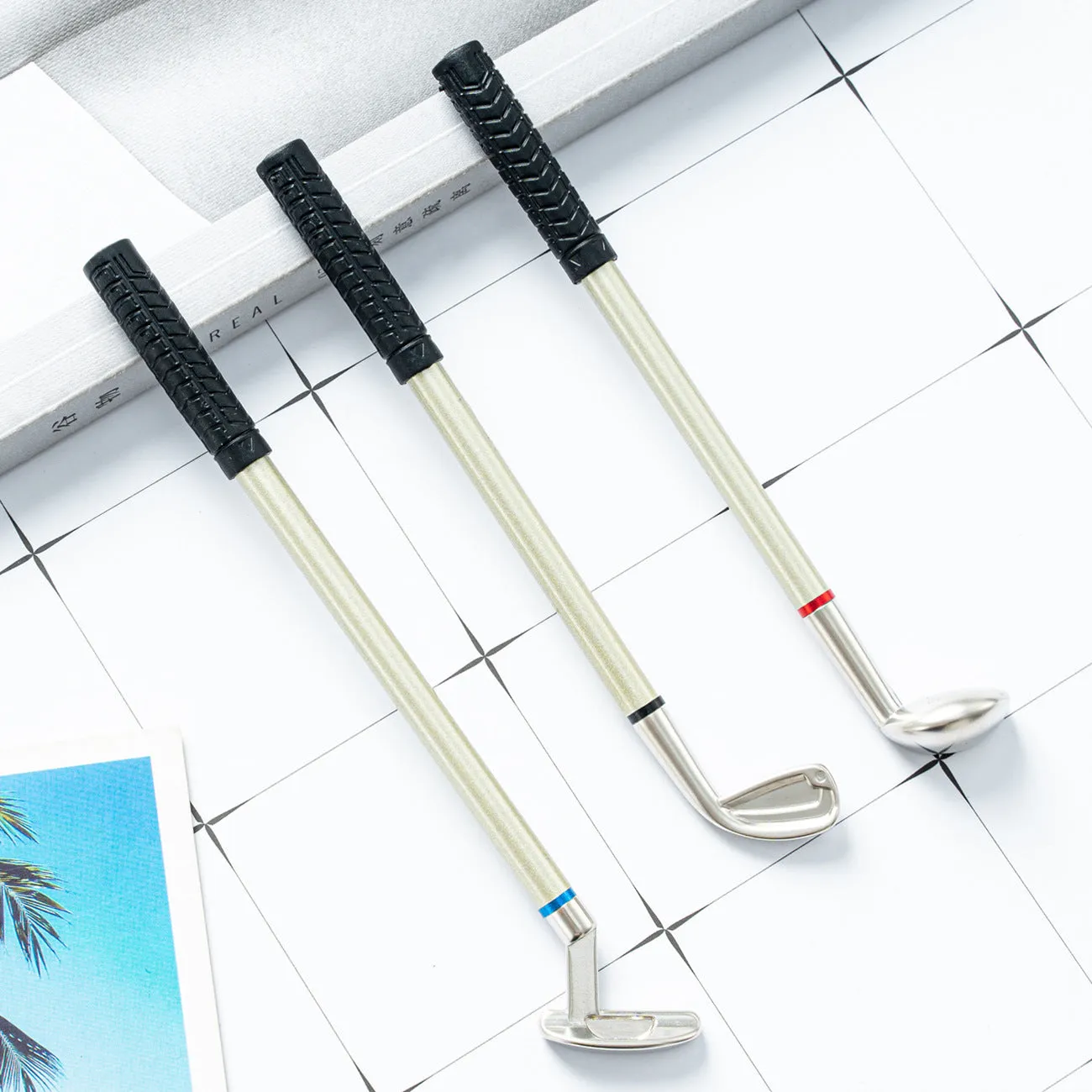 Three metal suit ballpoint pens with 0.7mm bullet-type refills measuring 18.5cm each