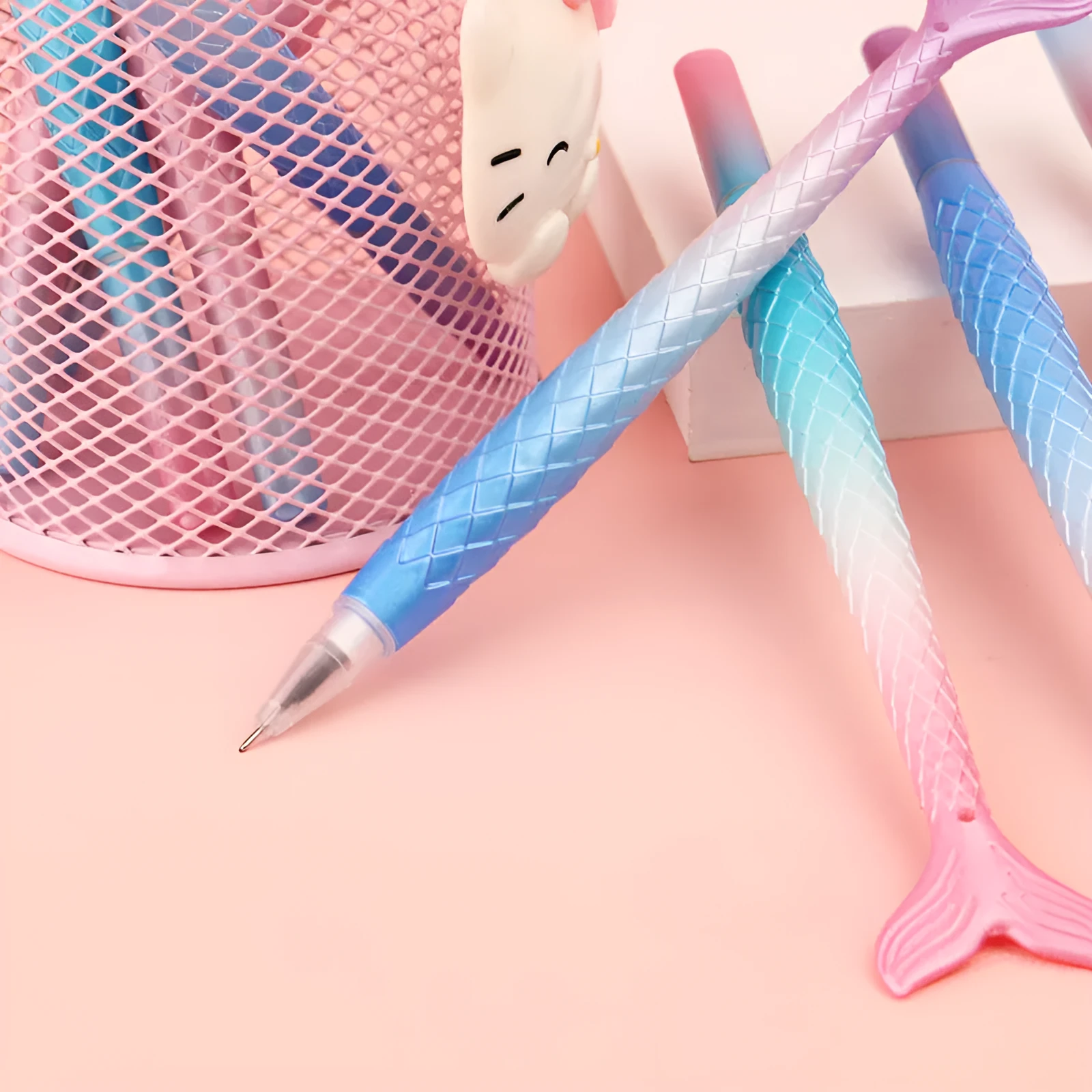 Cartoon mermaid design gel pen with 0.38mm fine tip and plastic shell