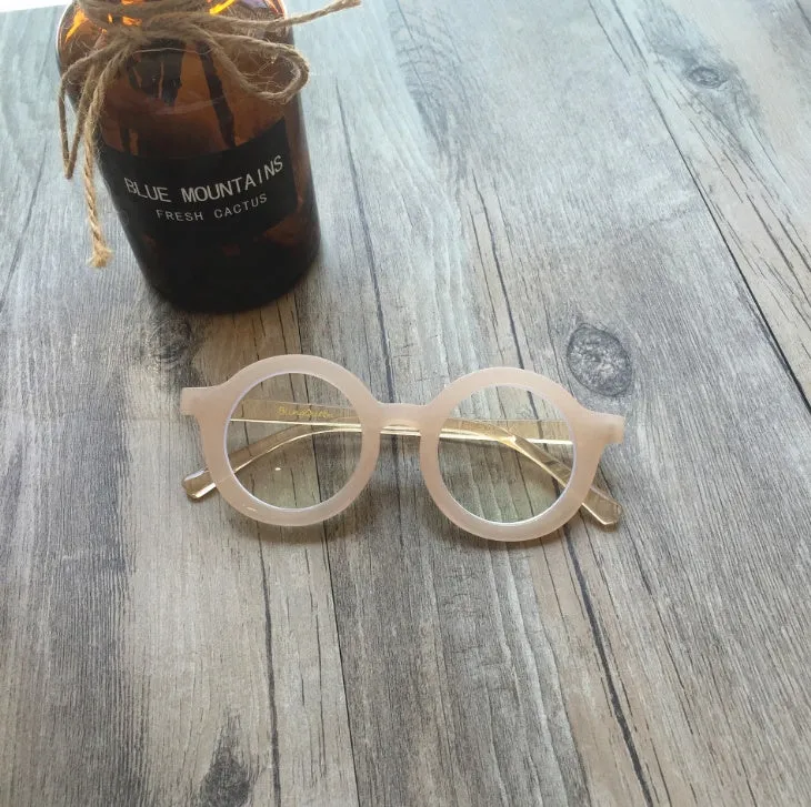 Retro round frame glasses in six colours with UV400 protection and anti-blue light features