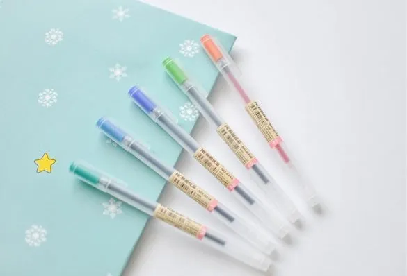 Pack of 12 Muji gel pens with 0.5mm fine nibs.