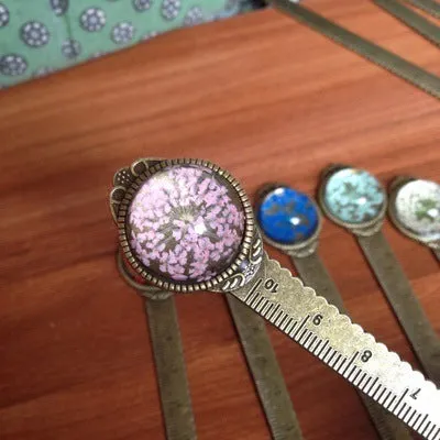Handmade dry flower gypsophila ruler bookmark with lace flowers, daffodils and clover on 12 cm scale